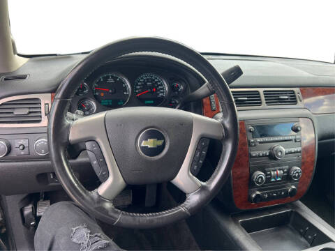 2011 Chevrolet Suburban LS