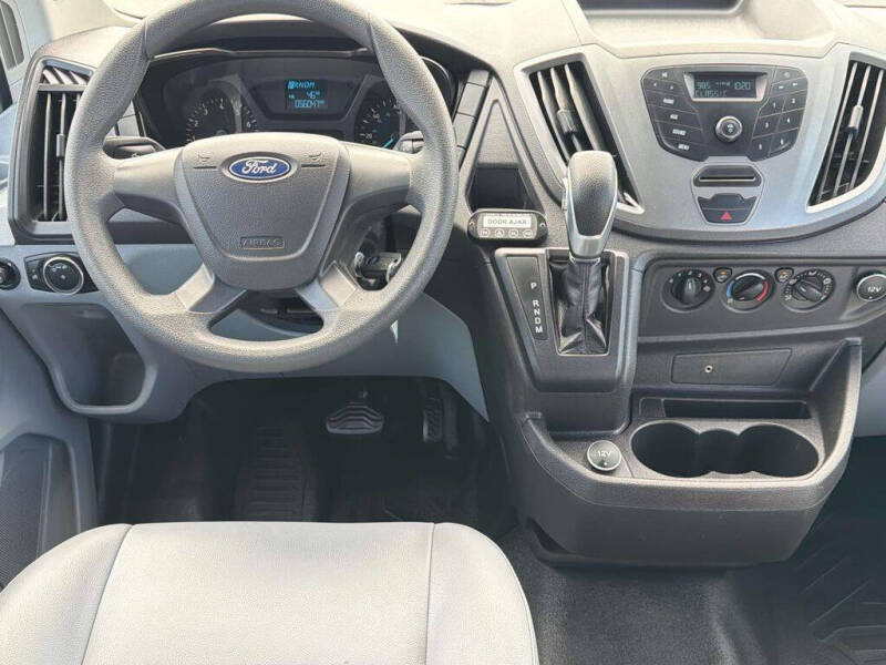 2017 Ford Transit