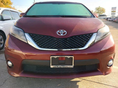 2016 Toyota Sienna for sale at Auto Haus Imports in Grand Prairie TX