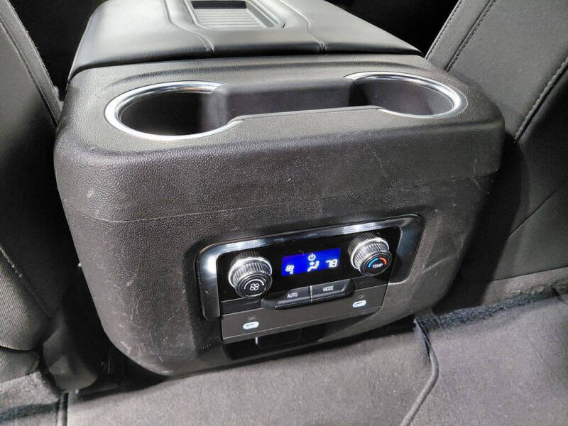 2024 GMC Yukon SLE