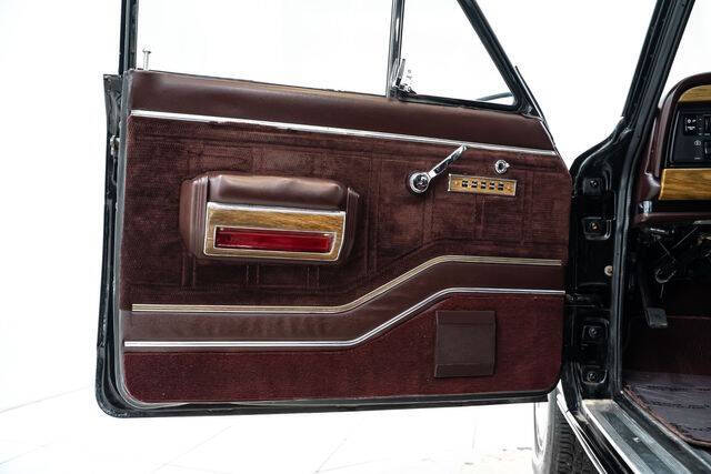 1987 Jeep Grand Wagoneer