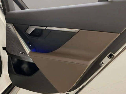 2025 BMW 5 Series 530i