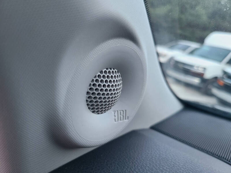 2022 Toyota Sienna XLE 8-Passenger