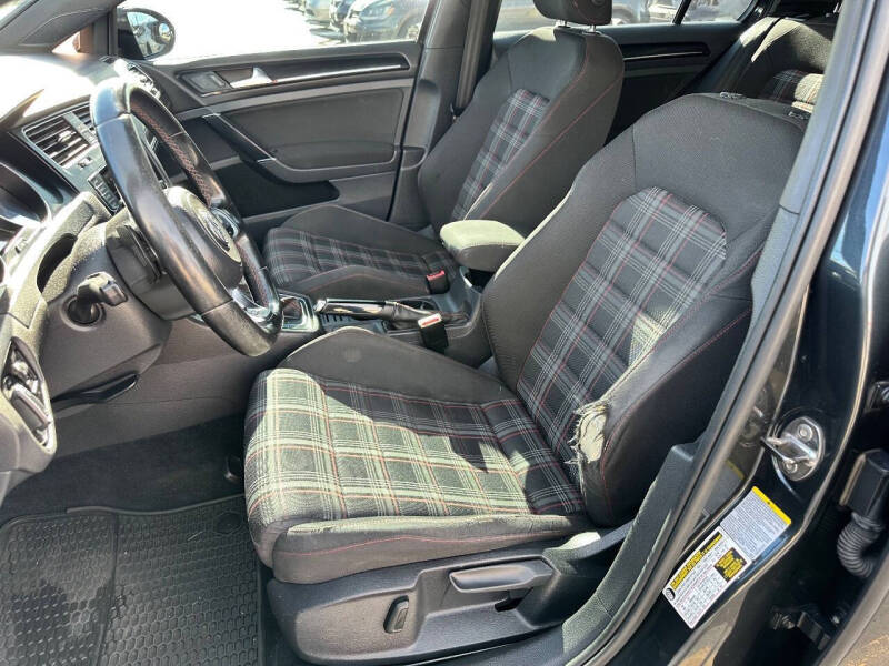 2015 Volkswagen Golf GTI SE