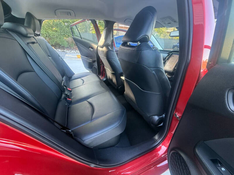 2018 Toyota Prius Four Touring