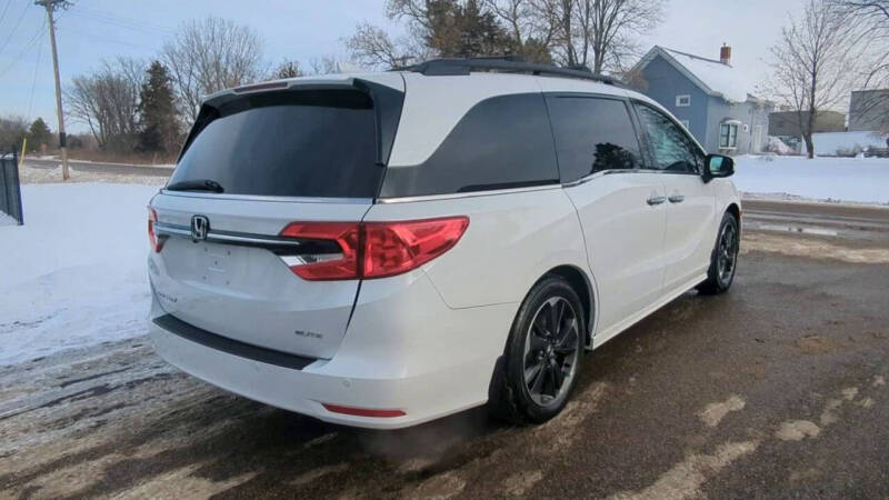 2023 Honda Odyssey Elite photo 2