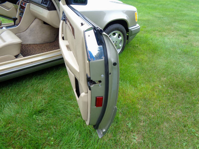 1995 Mercedes-Benz E-Class E 320