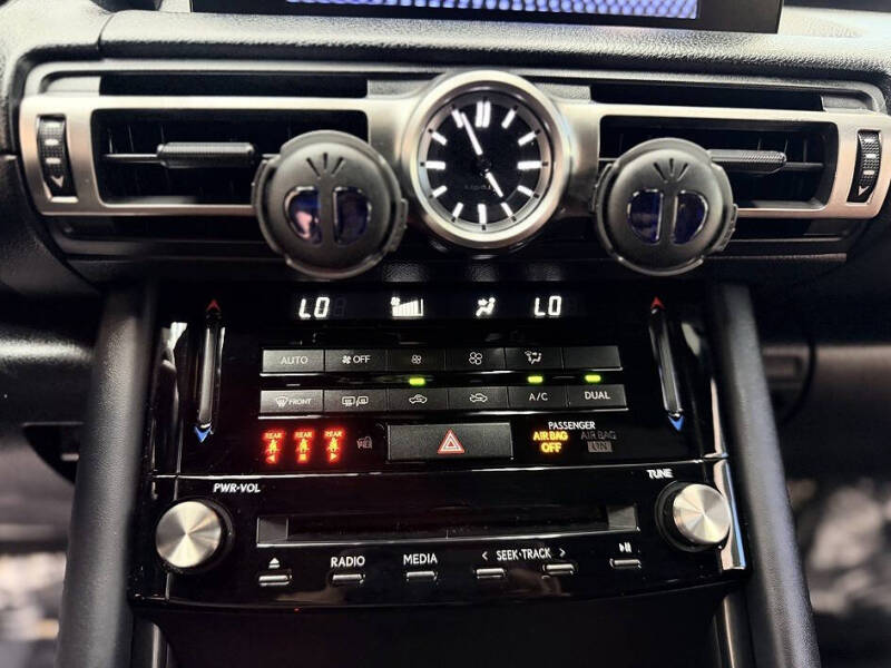 2022 Lexus IS 300