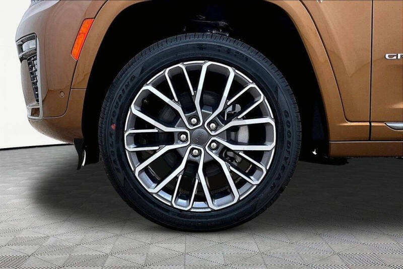 2026 Jeep Grand Cherokee L Summit