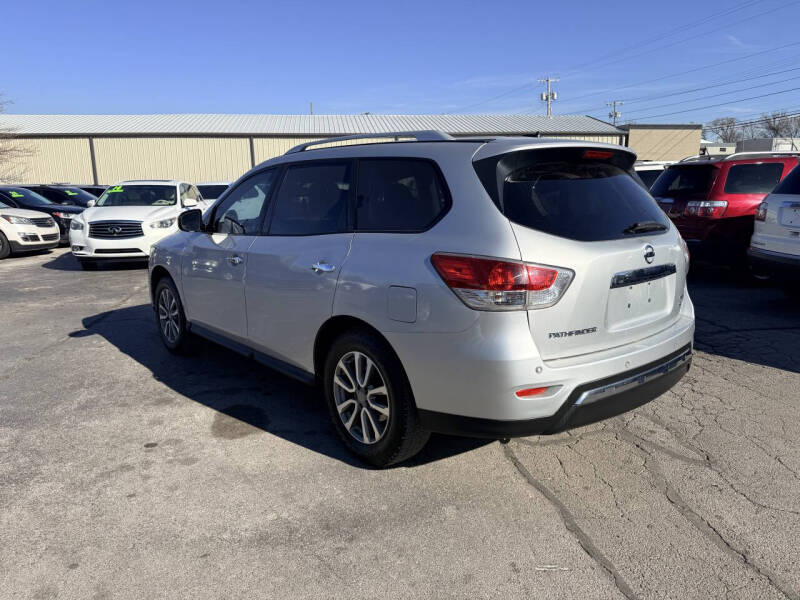 2015 Nissan Pathfinder SV