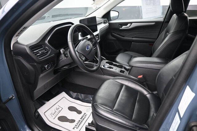2025 Ford Escape Platinum