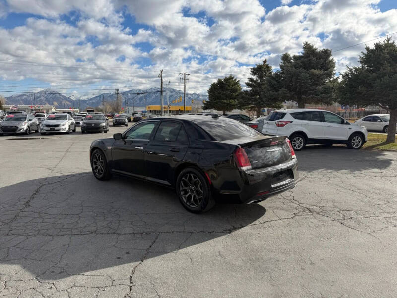 2018 Chrysler 300 S