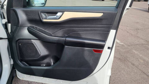 2021 Ford Escape Hybrid Titanium