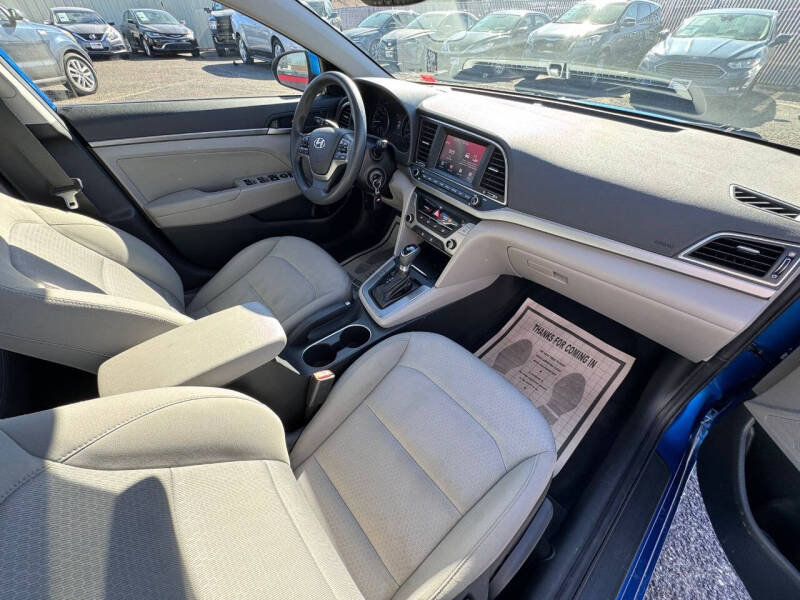 2018 Hyundai Elantra SEL