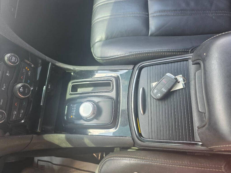 2021 Chrysler 300 S V6
