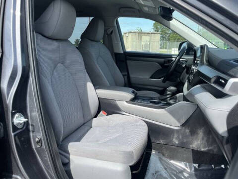 2023 Toyota Highlander LE