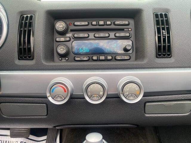 2004 Chevrolet SSR LS