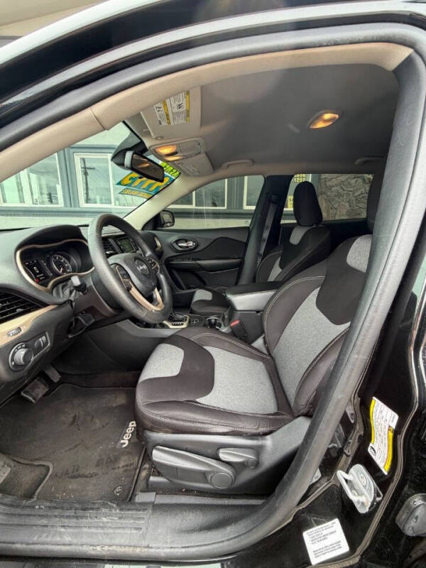 2014 Jeep Cherokee Sport