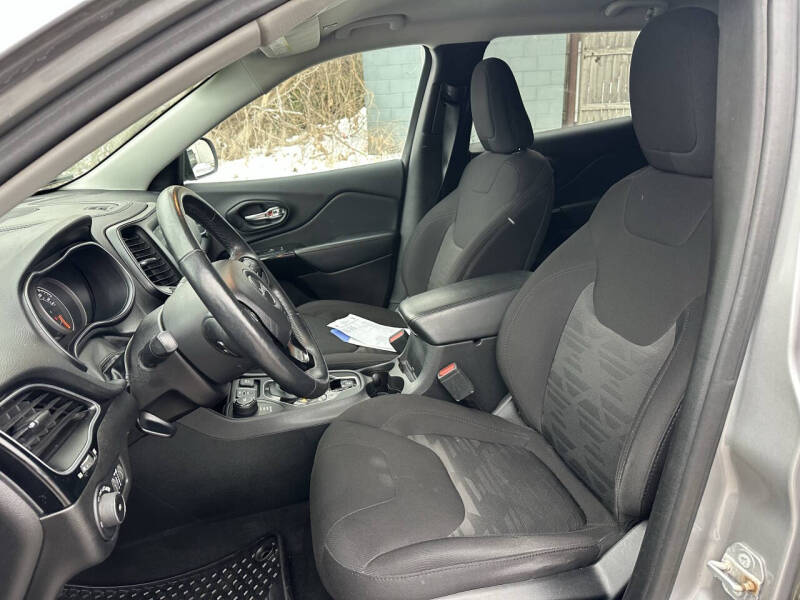 2019 Jeep Cherokee Latitude