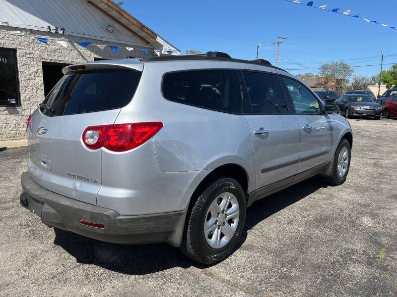 2010 Chevrolet Traverse LS