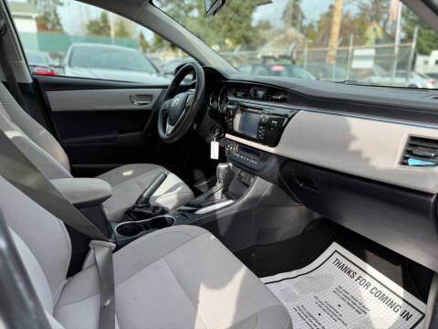 2016 Toyota Corolla LE
