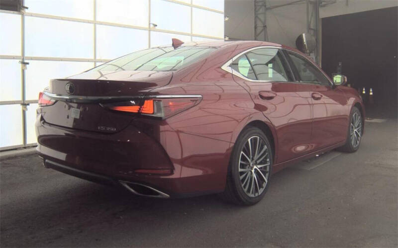 2022 Lexus ES 350