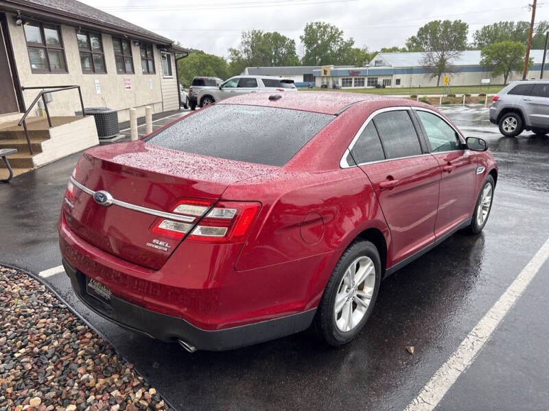 2018 Ford Taurus SEL