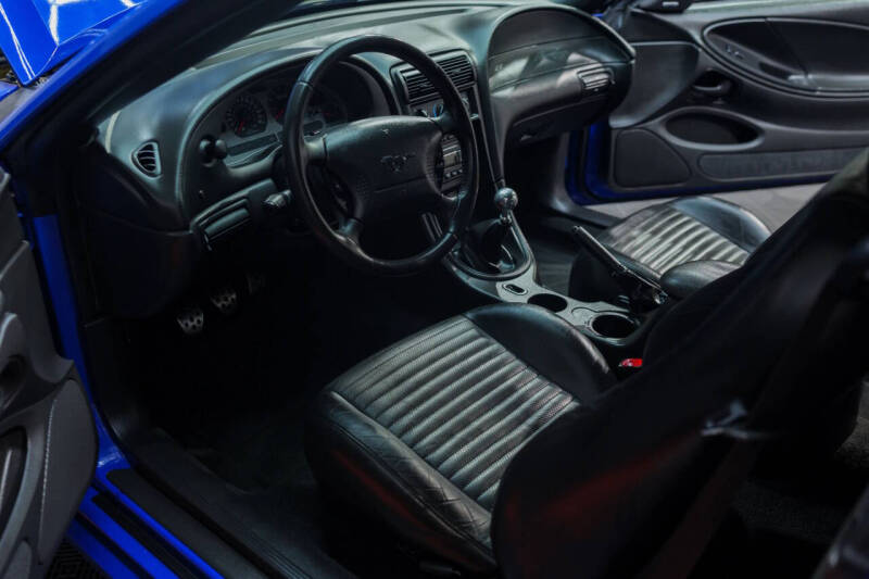2004 Ford Mustang Mach 1 Premium