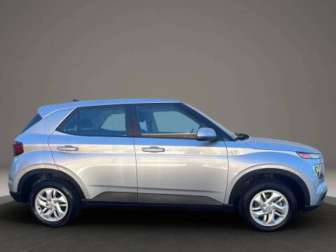 2022 Hyundai Venue SE