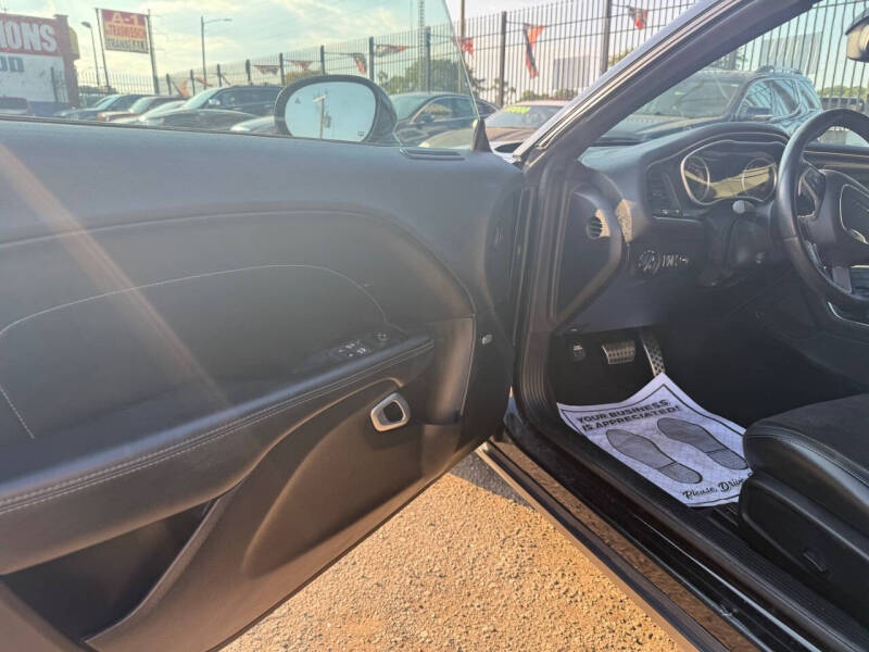 2016 Dodge Challenger R/T Plus