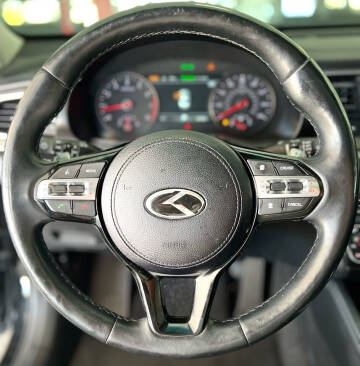 2018 Kia Cadenza Technology