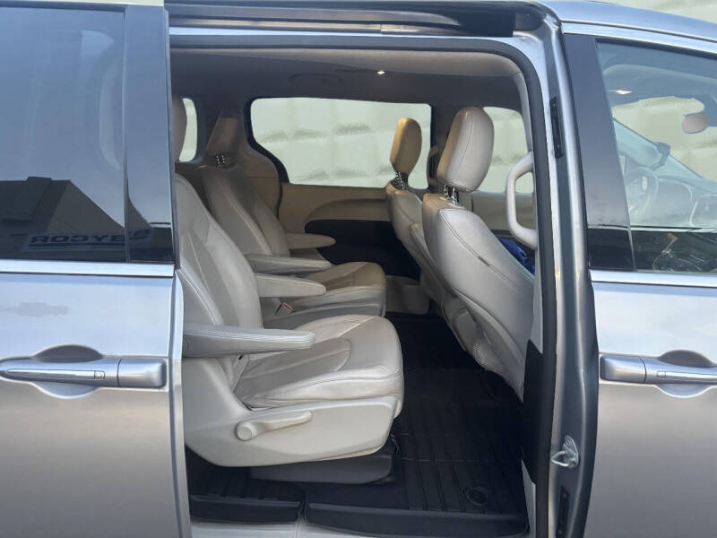 2021 Chrysler Pacifica Hybrid Touring L