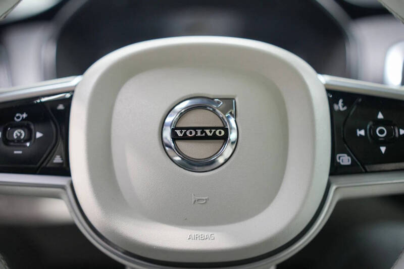 2019 Volvo XC90 T5 Momentum