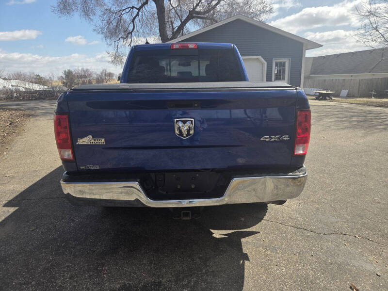 2017 RAM 1500 SLT