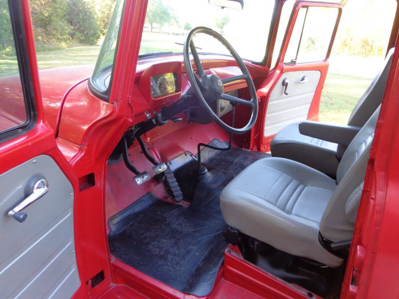 1960 International B100