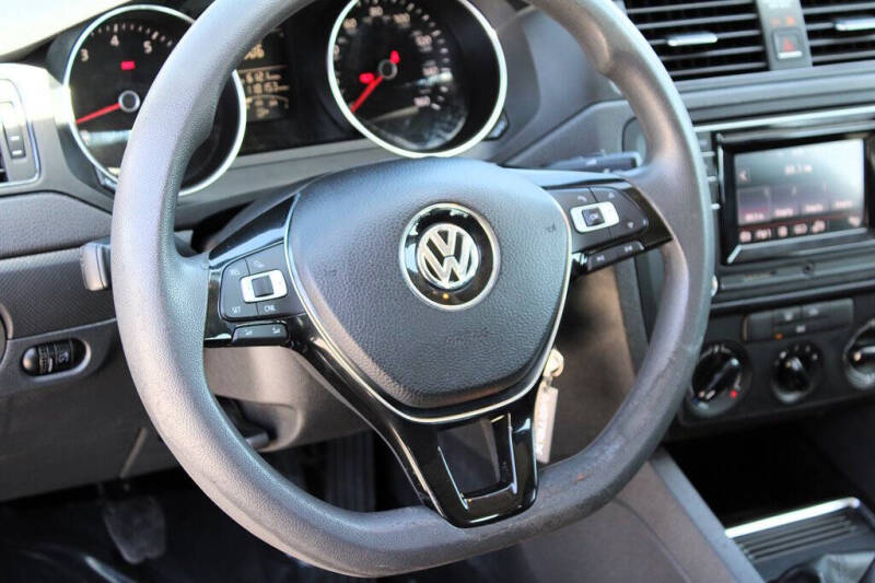 2016 Volkswagen Jetta
