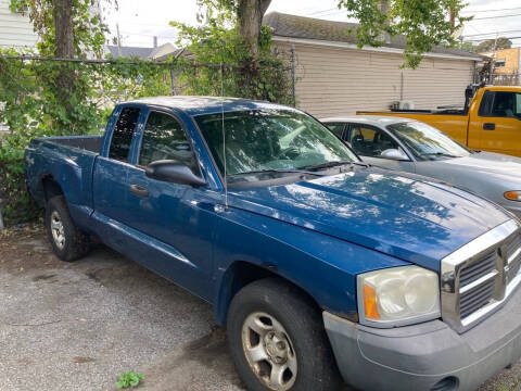 2005 Dodge Dakota for sale at Thomas Anthony Auto Sales LLC DBA Manis Motor Sale in Bridgeport CT