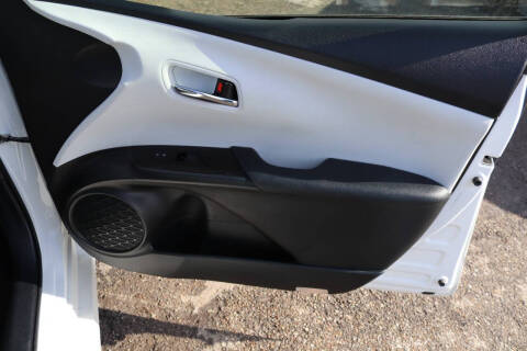 2022 Toyota Prius LE