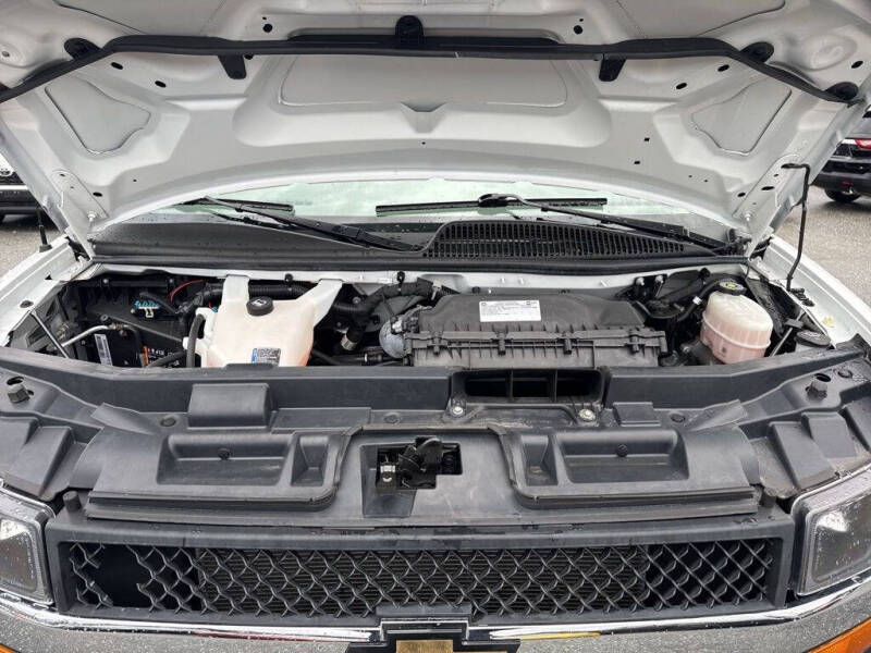 2024 Chevrolet Express 2500