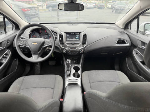 2017 Chevrolet Cruze LT Auto