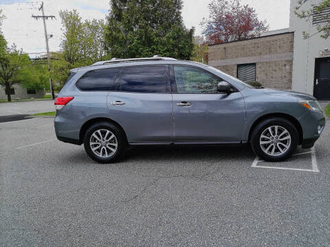 2016 Nissan Pathfinder SV