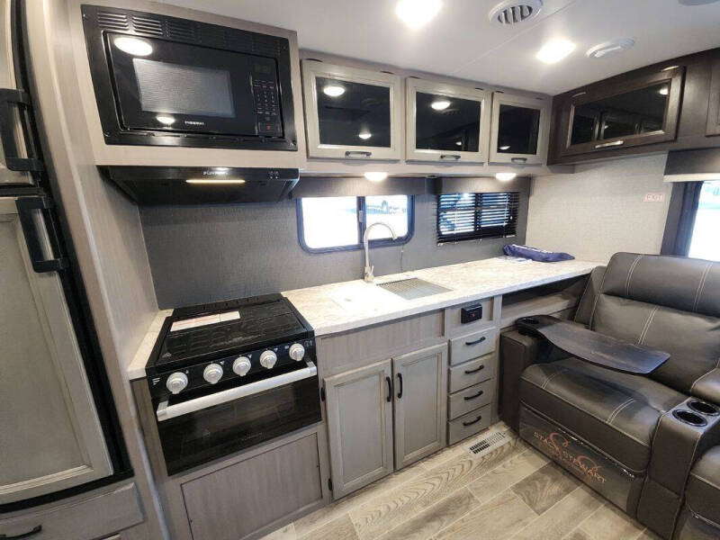 2021 Jayco Jay Feather