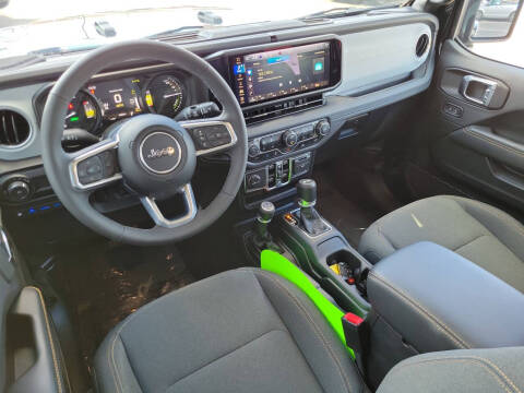2025 Jeep Wrangler Sahara 4xe