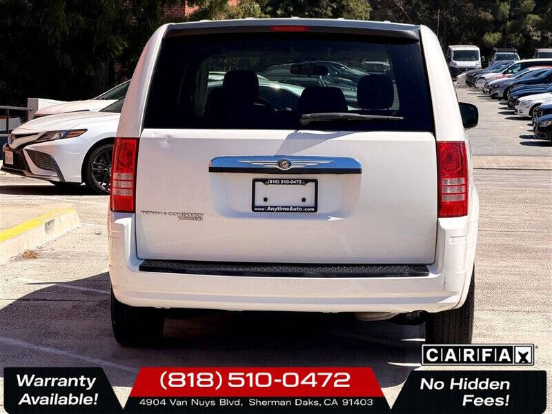 2008 Chrysler Town and Country LX