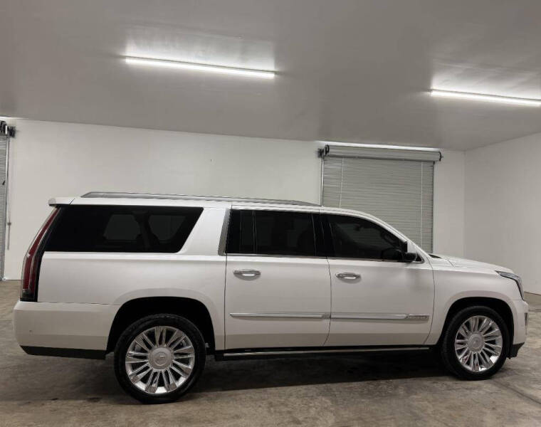 2017 Cadillac Escalade ESV Premium Luxury