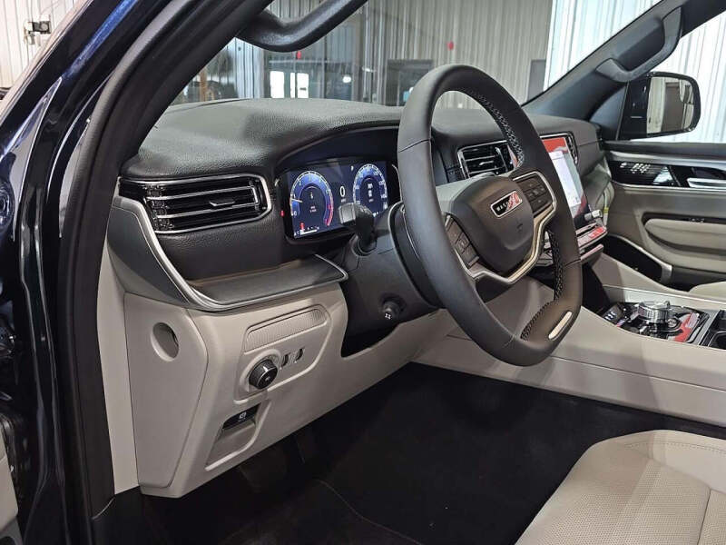 2025 Jeep Wagoneer L Series III