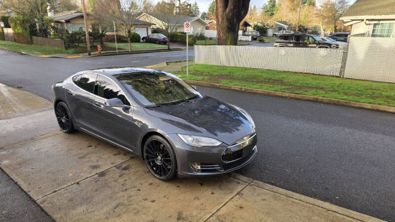 2014 Tesla Model S 85