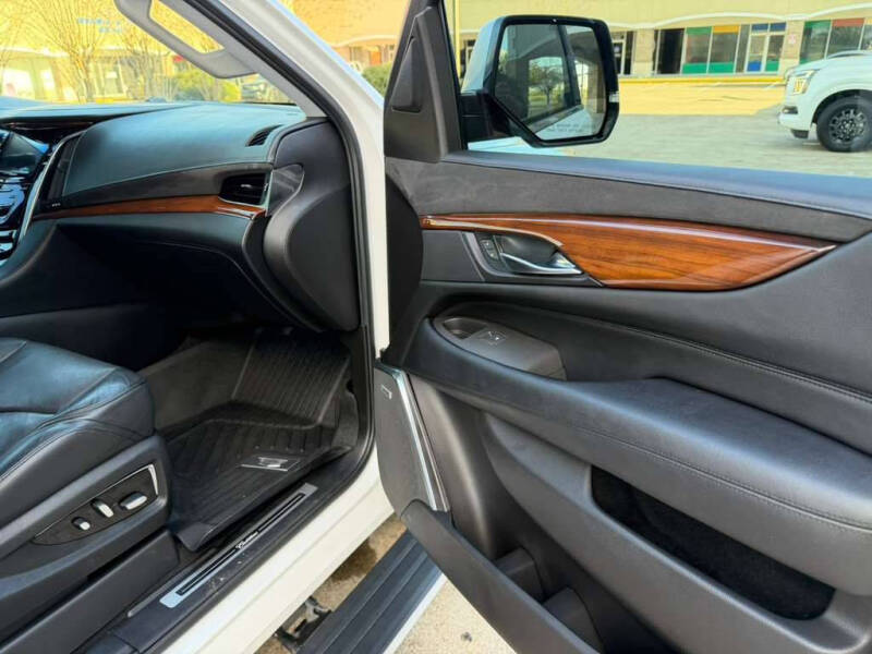 2017 Cadillac Escalade Premium Luxury