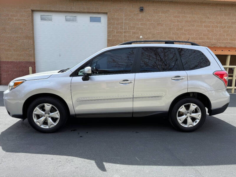 Image 5 of 2014 Subaru Forester 2.5i Premium