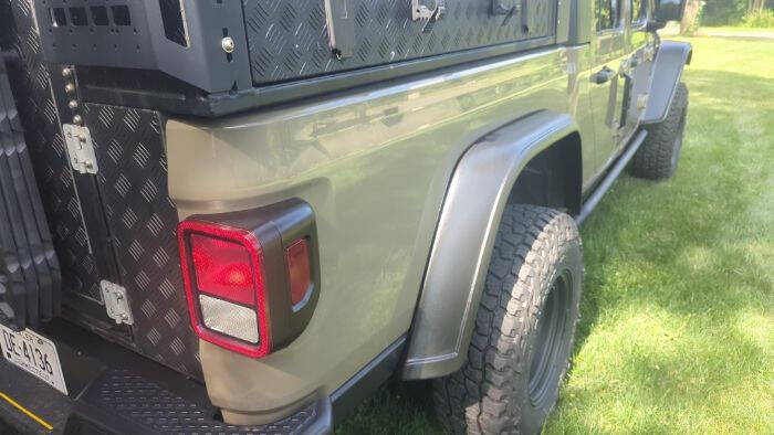2020 Jeep Gladiator Sport
